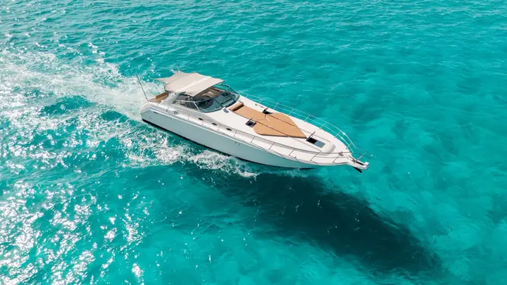 Iate Qué Pasó Ayer 55 pés para aluguel em Cancún