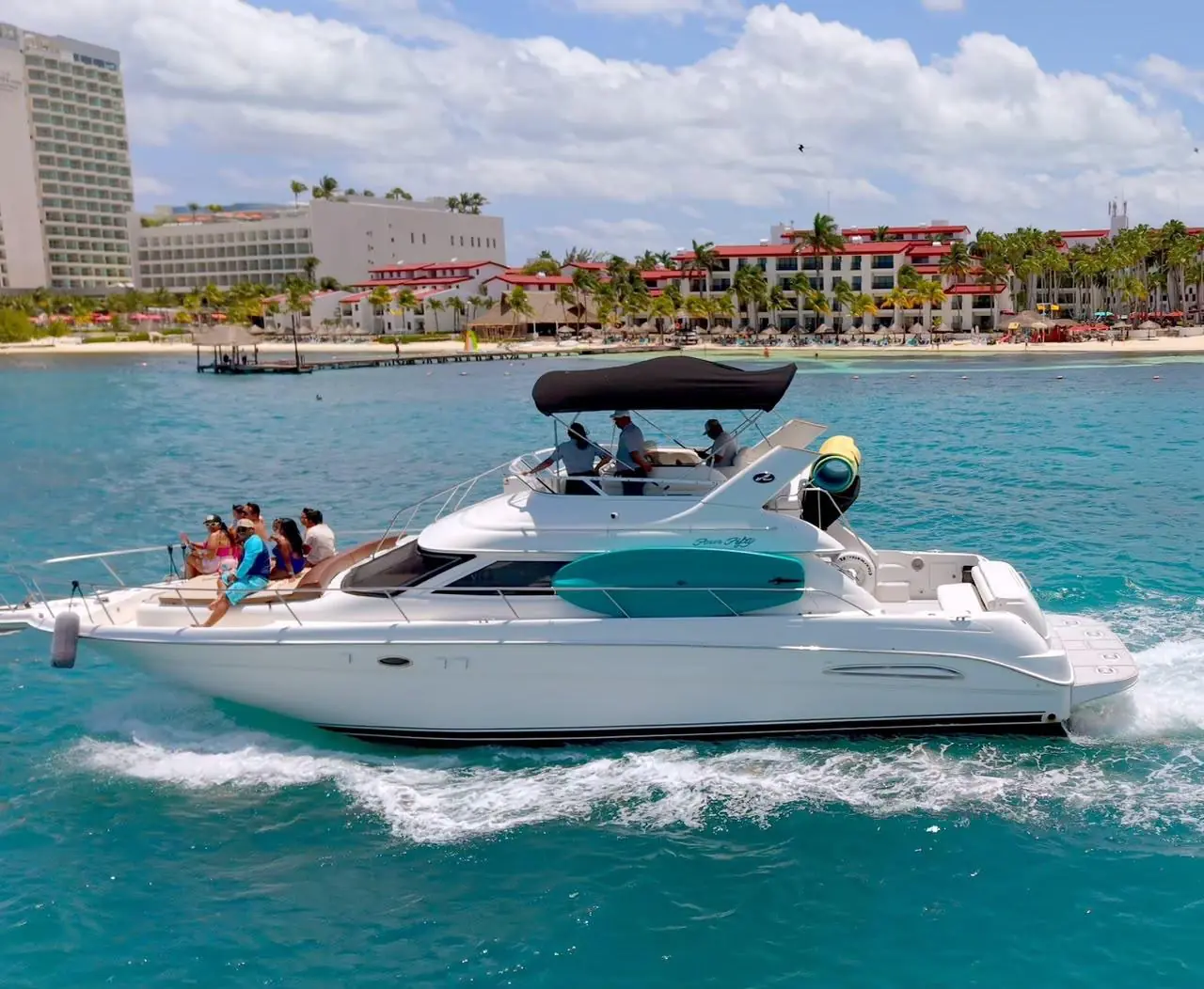 Venus 48 pés navegando em Cancún
